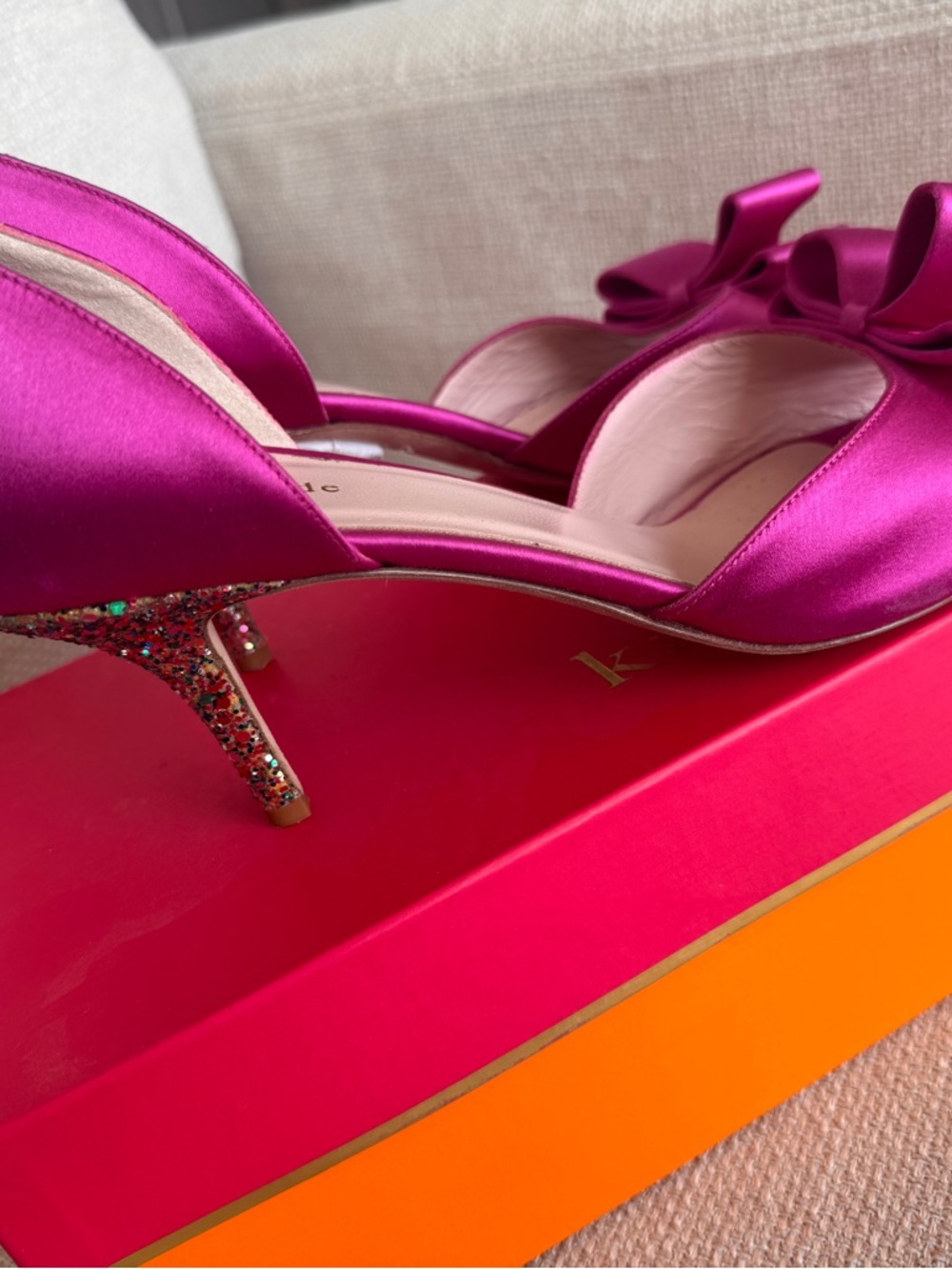 kate spade bright fuchsia satin peep-toe heels with bow - Picture 4 of 6